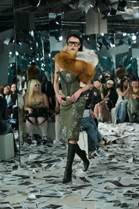 00027-markgong-fall-2025-ready-to-wear-shanghai-credit-brand.thumb.webp.58983c8f6c48b0920e5b81a8b294efc2.webp