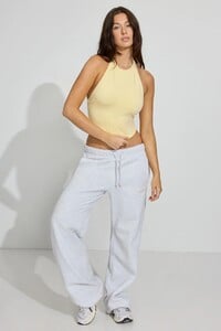 100096168_1MM_alt2_1920x2880.jpg