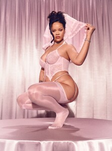 20250204_FENTY_RRF-SXF_SUMMER-25_02_SHOT_0444_v2_FINAL.jpg