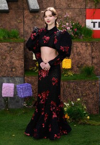 2207636788-f.jpg