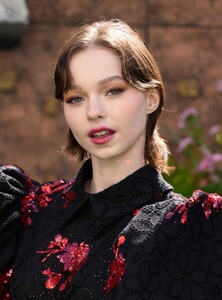 2207636940-f.jpg