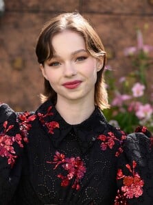 2207636968-f.jpg
