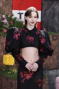 2207647598-f.jpg