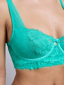 25110811472_look-D-upMptKOM.thumb.jpg.133fda5c981588edca516c22c50de043.jpg