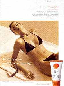 44119_2001_06_elle_us_84_1_x_h_afx1_122_87lo.thumb.jpg.66f7a7b867069687b38d98e1c2ef68b4.jpg