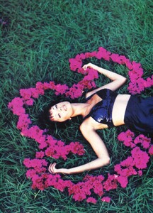 5abdc6ced7a0e_Heather_Stewart_White_1993_04_Vogue_Paris_Ph_Unk(2).jpg.fa92b9adc53a6e87f5b6b35f3c6f0487.thumb.jpg.717632b0a31244857888bb32b843778f.jpg