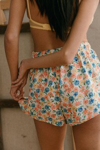 63767023-04e8-47ef-aec7-9728d6395bcd_yse-short-danser-pieds-nus-imprime-suzie9.jpg
