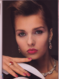 AAviz-ChHorton-.Cosmopolitan-IT-Dec85  (4).png