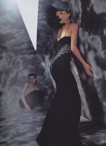 Avedon_Givenchy_Fall_Winter_1997_98_02.thumb.jpeg.9a4a8f5e5a764498ad189f1ab32d3948.jpeg