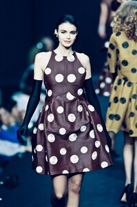 Balenciaga1992WomenSS9.thumb.jpg.4eafb416ab2a35444fe63f1bbe952368.jpg