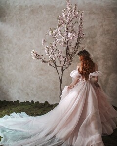 •Bloom  ••Photographer- @jovanarikalo •Decoration- @tandrbal •Mia- @biljana.velojic.makeup •Dress- @selkie (7).jpg