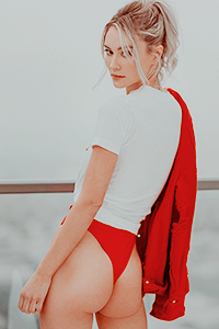 Bryana Holly4.png
