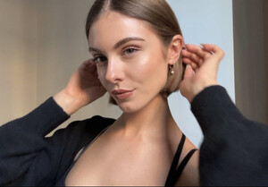 CarmellaRose-TikTok120.thumb.jpg.c66ebe17876b016598ee923842a36f70.jpg