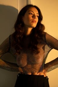 Caroline_07_HD_by_Olivier_Merzoug_PhotographerBD_Sunset.thumb.jpg.fffd067f5794d7e3cc3391a616d2ea3e.jpg