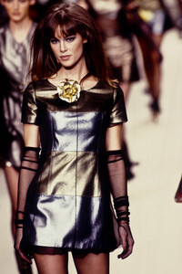 Chanel1994WomenRTW218.thumb.jpg.10ab8d74d769ac898dd2014aaccf65a0.jpg