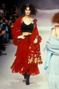 Chloe1995WomenFW27.thumb.jpg.37ec8dd275e095234cacfa740251269f.jpg