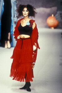 Chloe1995WomenFW28.thumb.jpg.8e93c1fd2eb150ed5d6000d79a2c5288.jpg