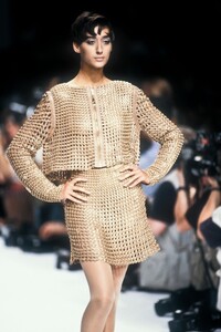 ClaudeMontana1991WomenRTW49.thumb.jpg.de764dc61ddadc275d4cfee347005519.jpg