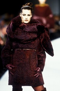 ClaudeMontana1996WomenRTW58.thumb.jpg.8c9c77d832173785ff272eb6526f9408.jpg
