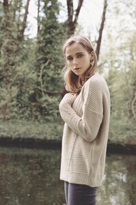 ColineAulagnier@colinealg090.thumb.jpg.d6bf8b33337fc78bb850ecc397973fc8.jpg