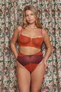 DORA_LARSEN_ECOM_SS25_010_f7e479df-a4de-4cab-8c5f-97b0c4ce9b43.webp