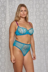 DORA_LARSEN_ECOM_SS25_051_d40f84d9-3e7d-4820-ab53-3d258a04dc2a.webp