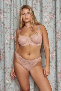 DORA_LARSEN_ECOM_SS25_072_e0e1012c-4bfc-46ff-9d75-6015d21ac98c.webp