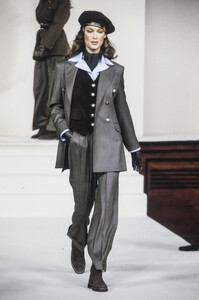 DanielHechter1994WomenRTW66.thumb.jpg.a7243cec62c1c3c22ea81f6a937a8081.jpg
