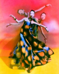DongyuZhoubyElizavetaPorodinaforVogueChinaJuly2020(6).thumb.jpg.f63214aa0e7a04c44e873a4e39441d6b.jpg