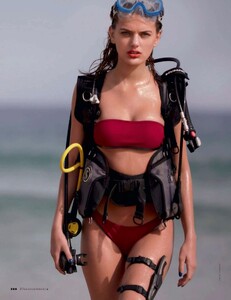 ELLEItaly-Giugno2014(dragged)21.thumb.jpeg.e81642f596d93b03ae4960b0fb08f2ba.jpeg