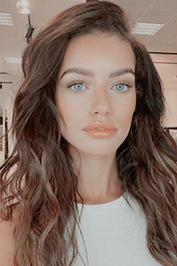 Elle Trowbridge1.png