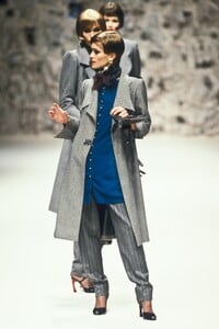 EmanuelUngaro1995HauteCoutureFW18.thumb.jpg.f8f3c38725a732950ffa0e99b1c1be55.jpg