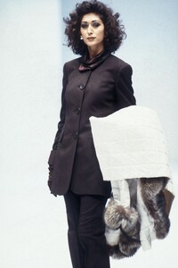 GianfrancoFerre1992FW56.thumb.jpg.e6402429d5f1d83cac03f876b5ed7d8a.jpg
