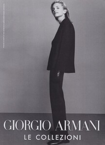 Giorgio_Armani_Le_Collezioni_Fall_Winter_1997_98_02.thumb.jpeg.309754b343e5c96a2c7c4730aa726d0e.jpeg