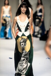 JeanCharlesdeCastelbajac1994WomenRTW43.thumb.jpg.e7e14b61b27bdeb1ea03968bb9ff8e5b.jpg