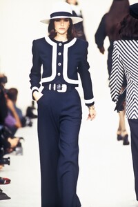 JeanLouisScherrer1993WomenRTW21.thumb.jpg.c8189d4995e43945827ea150fd42d947.jpg