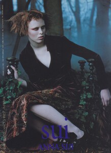 Meisel_Sui_by_Anna_Sui_Fall_Winter_1997_98_01.thumb.jpeg.dc459095b14a8f394f1c40b9f7ca161b.jpeg