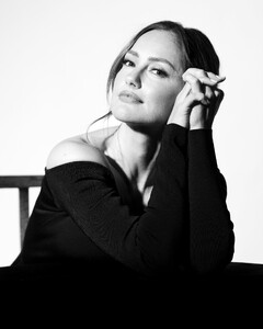 Minka Kelly - New York Times [2025.04.22] 22cul-minkakelly-mjfw-superJumbo.jpg