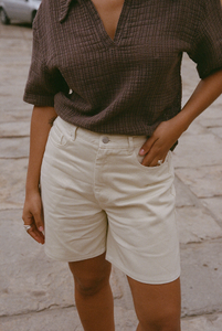Nenes_SS25_readytowear_short_adele_ecru_3.png