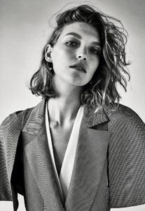 PorterMagSpring192017-01(2).thumb.jpg.9f524f8d323b89301182b78a905edaca.jpg