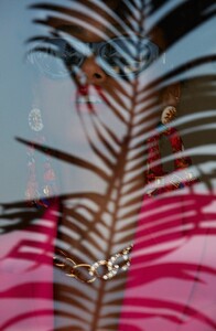PorterMagazineWinterEscpae242017017.thumb.jpg.a2c99e1b6a9a2b03f5fb92042a117fbd.jpg