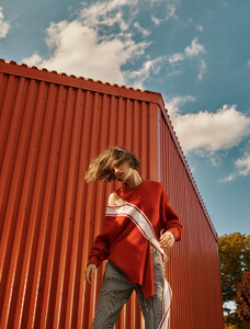 PorterMagazineWinterEscpae24201705(2).thumb.jpg.f5d0c4d309c258664bbe0a0000984491.jpg