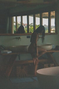 R1-04954-008A.jpg