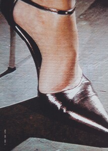 Testino_Gucci_Fall_Winter_1997_98_02.thumb.jpg.d2a142654c3f25e91ebd82a1b04fa9f7.jpg