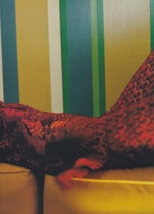 Testino_Missoni_Fall_Winter_1997_98_03.thumb.jpeg.af8e977906ec729472e9e8b8001e5ab9.jpeg