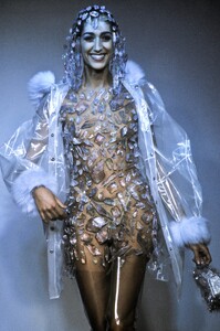 ThierryMugler1991WomenRTW75.thumb.jpg.c09e084c7286ce5d3a2bd28db9294f85.jpg