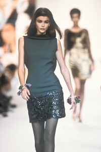 Valentino1991WomenRTW41.thumb.jpg.aeb0038f13ba733651866b06136eae6d.jpg