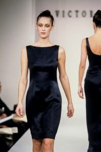 VictorAlfaro1995WomenRTW23.thumb.jpg.c1afcb55ef8d033822bf63b12c02eaff.jpg