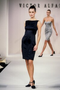 VictorAlfaro1995WomenRTW24.thumb.jpg.ad33c2b4a7e029067c4348133f7a85d6.jpg