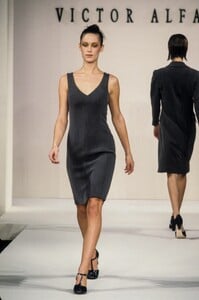 VictorAlfaro1995WomenRTW3.thumb.jpg.40890349a18e8cc6896a75234524536b.jpg